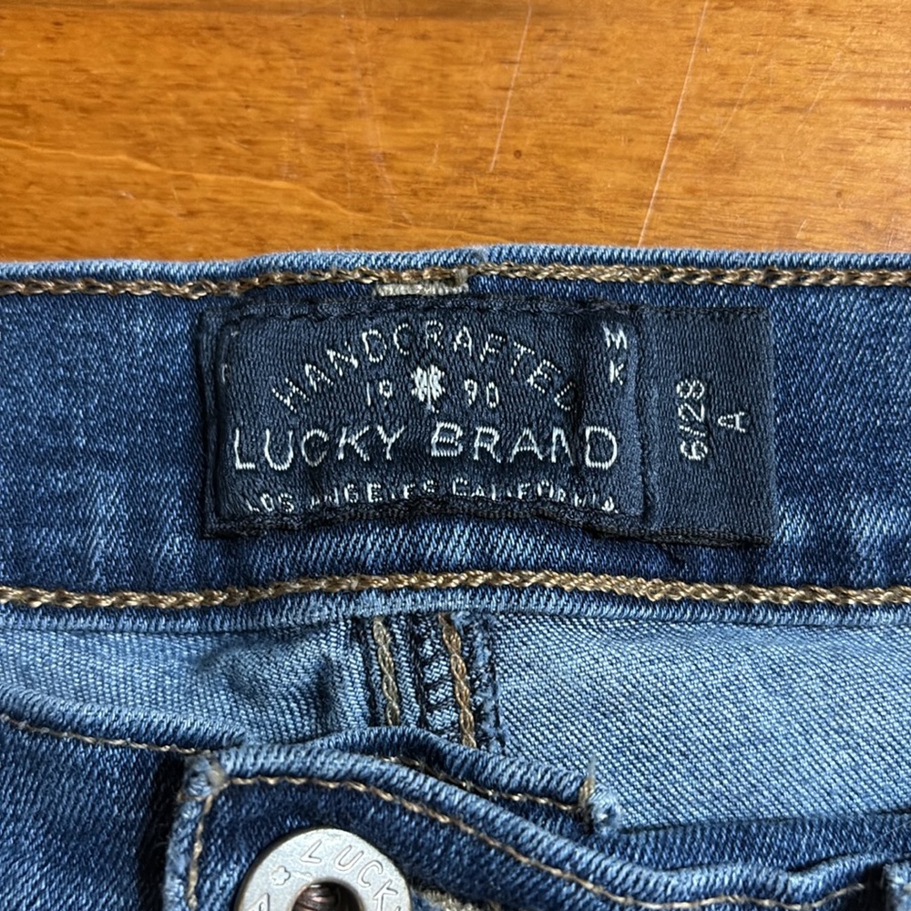 LUCKY BRAND “Sweet Straight” Jeans, Size 6, Inseam 28” - Picture 6 of 10